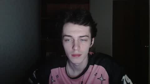 traqqq online show from November 27, 2025, 2:13 am