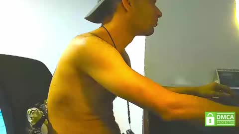 xuyeeg online show from February 13, 2025, 12:24 am