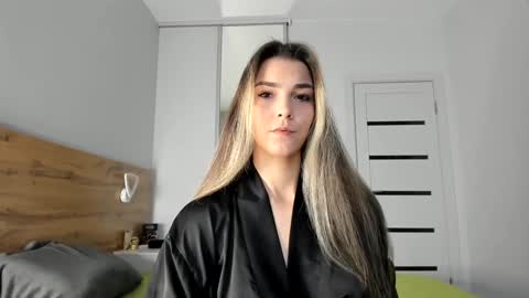 LagerthaLove online show from September 29, 2025, 1:33 am