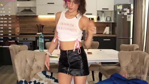 Snapshot of xwithy chatting on November 4, 2025, 1:10 pm FrancyStepmom and YStepson INTERESTED IN A GIRL-GIRL COLLABORATION TEXT ME HERE or INSTAGRAM online show from November 4, 2025, 1:10 pm