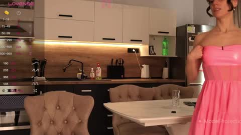 FrancyStepmom and YStepson    INTERESTED IN A GIRL-GIRL COLLABORATION  TEXT ME HERE  or INSTAGRAM online show from April 16, 2026, 11:33 am