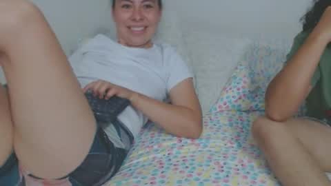 Gabriela and Camila online show from January 29, 2025, 10:01 pm