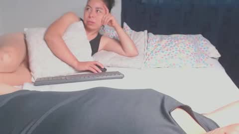 Gabriela and Camila online show from February 17, 2025, 3:42 pm