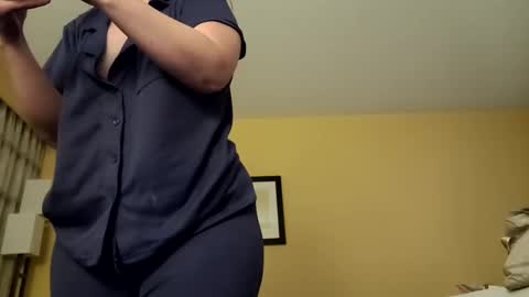 xx_flowprincess_xx online show from September 26, 2025, 11:25 am