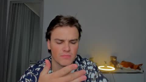 Snapshot of xx_raul_xx_ chatting on September 22, 2025, 4:14 am raul online show from September 22, 2025, 4:14 am