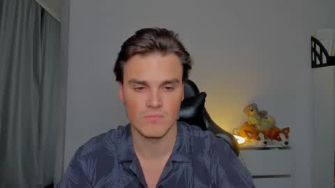 Snapshot of xx_raul_xx_ chatting on September 24, 2025, 4:32 pm raul online show from September 24, 2025, 4:32 pm