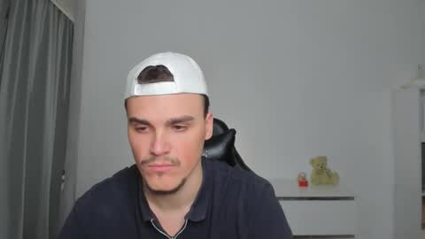 raul online show from December 23, 2025, 7:28 am