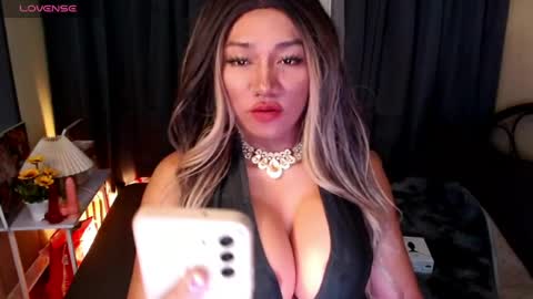Snapshot of xxcinddyxx chatting on May 19, 2026, 12:33 pm cinddy online show from May 19, 2026, 12:33 pm