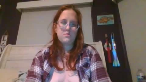 xxfrecklez online show from February 4, 2026, 5:24 am