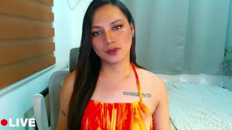Snapshot of xxjulielovesyouxx chatting on May 4, 2026, 11:06 am July online show from May 4, 2026, 11:06 am
