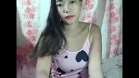 xxkylie18 online show from September 17, 2025, 12:51 pm