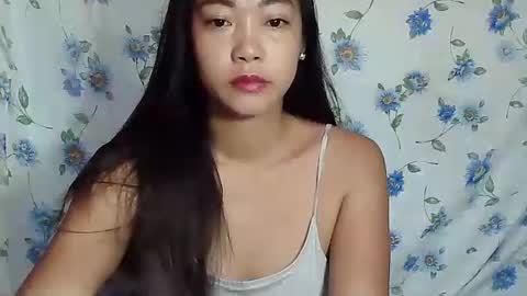 xxkylie18 online show from October 8, 2025, 10:07 pm