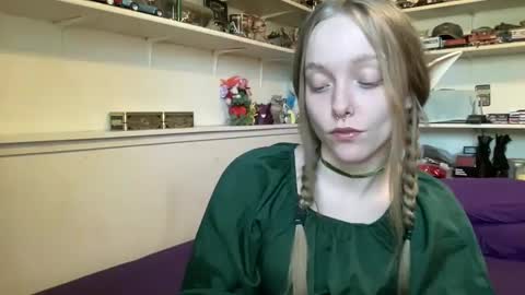 LoveAnastasia online show from September 18, 2025, 5:37 pm