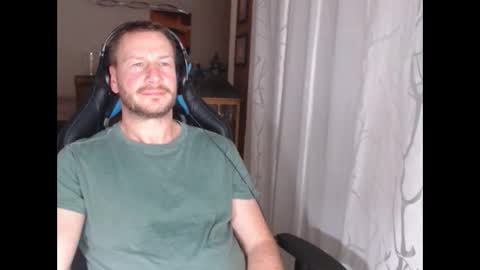 Snapshot of xxmettexx chatting on January 5, 2025, 9:25 pm xxmettexx online show from January 5, 2025, 9:25 pm