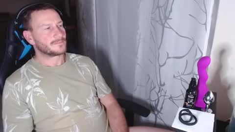 Snapshot of xxmettexx chatting on January 8, 2025, 9:44 pm xxmettexx online show from January 8, 2025, 9:44 pm