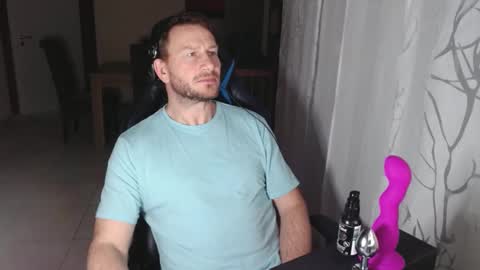 Snapshot of xxmettexx chatting on March 2, 2025, 1:04 am xxmettexx online show from March 2, 2025, 1:04 am