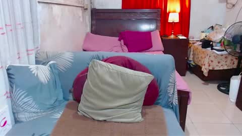 Snapshot of xxmiranda_greyxx chatting on March 2, 2025, 1:15 am sexyyanna4u online show from March 2, 2025, 1:15 am