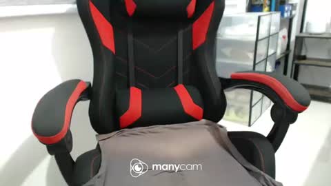 Snapshot of xxmonsterbigcockxx chatting on January 5, 2025, 9:15 am Kaycee online show from January 5, 2025, 9:15 am