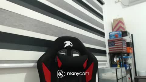 Snapshot of xxmonsterbigcockxx chatting on January 10, 2025, 12:49 am Kaycee online show from January 10, 2025, 12:49 am