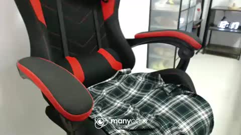 Snapshot of xxmonsterbigcockxx chatting on February 8, 2025, 4:14 am Kaycee online show from February 8, 2025, 4:14 am