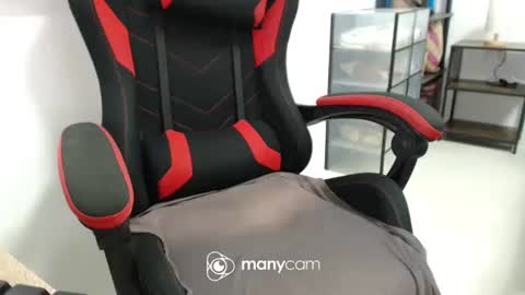 Snapshot of xxmonsterbigcockxx chatting on February 16, 2025, 12:41 am Kaycee online show from February 16, 2025, 12:41 am