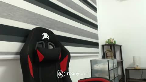 Snapshot of xxmonsterbigcockxx chatting on February 26, 2025, 4:14 pm Kaycee online show from February 26, 2025, 4:14 pm