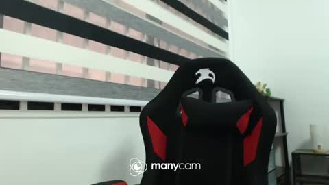 Snapshot of xxmonsterbigcockxx chatting on February 27, 2025, 2:42 am Kaycee online show from February 27, 2025, 2:42 am