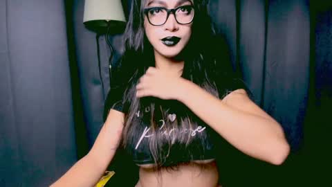 Snapshot of xxsexyandhotxx chatting on December 3, 2024, 7:55 pm Lara online show from December 3, 2024, 7:55 pm