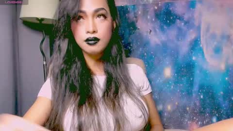 Snapshot of xxsexyandhotxx chatting on February 17, 2025, 8:36 pm Lara online show from February 17, 2025, 8:36 pm