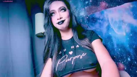 Snapshot of xxsexyandhotxx chatting on February 27, 2025, 1:59 am Lara online show from February 27, 2025, 1:59 am