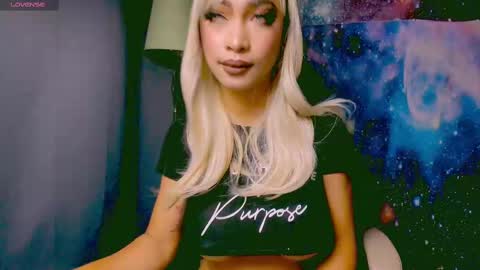 Snapshot of xxsexyandhotxx chatting on March 5, 2025, 2:36 am Lara online show from March 5, 2025, 2:36 am