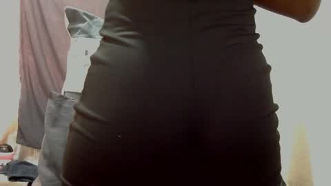 xxsexytalia28 online show from March 3, 2025, 11:55 am