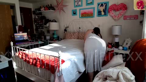 Strawberry Jane online show from January 28, 2025, 8:58 pm