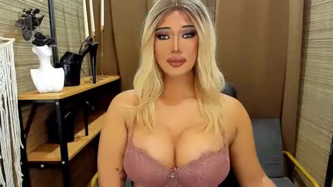 xxtastefullayeshaxx online show from January 1, 2025, 7:53 pm