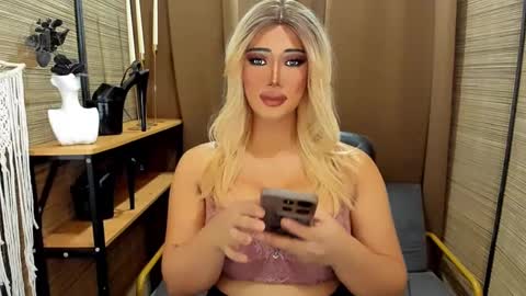 xxtastefullayeshaxx online show from January 2, 2025, 10:05 am