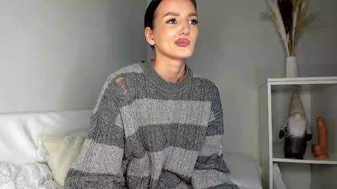 xxx_leila online show from December 5, 2024, 10:12 am