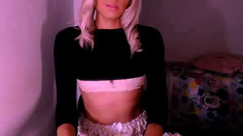 Snapshot of xxxanonymousloverxxx chatting on November 3, 2025, 6:25 am Chiara online show from November 3, 2025, 6:25 am