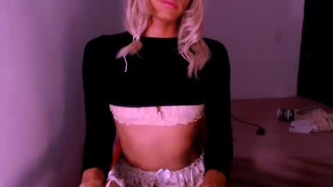 Snapshot of xxxanonymousloverxxx chatting on November 15, 2025, 6:11 am Chiara online show from November 15, 2025, 6:11 am