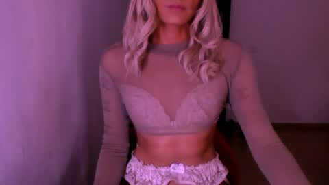 Snapshot of xxxanonymousloverxxx chatting on May 3, 2026, 11:00 pm Chiara online show from May 3, 2026, 11:00 pm