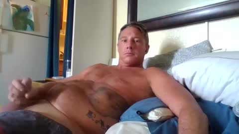 Snapshot of xxxelentdick chatting on November 19, 2025, 10:10 pm deeeeznutz online show from November 19, 2025, 10:10 pm