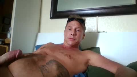 Snapshot of xxxelentdick chatting on March 11, 2026, 11:22 pm deeeeznutz online show from March 11, 2026, 11:22 pm