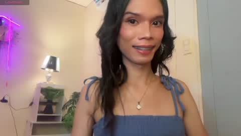 Snapshot of xxxfuckgirlyumsxxx chatting on June 8, 2026, 8:04 am Your Princess Yums online show from June 8, 2026, 8:04 am