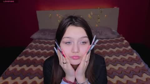 foxy online show from April 5, 2026, 11:07 am