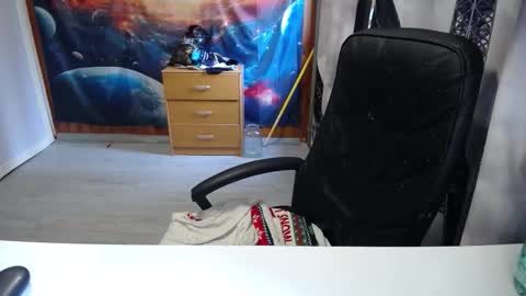 Lana online show from October 11, 2025, 8:57 am