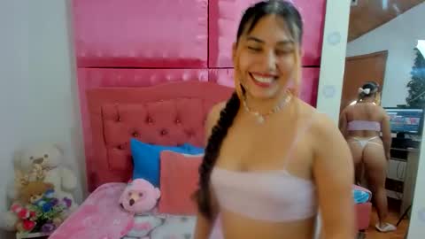 Sara online show from June 4, 2026, 1:44 am