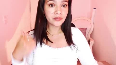 dolcesasha  online show from September 17, 2025, 3:24 pm