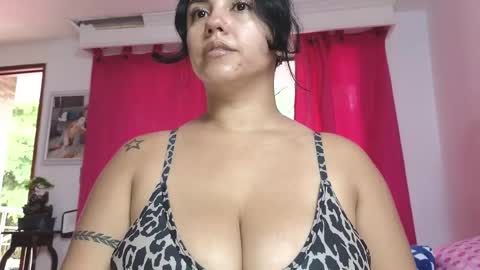 xxxtatianabustyxxx online show from April 30, 2026, 6:25 pm