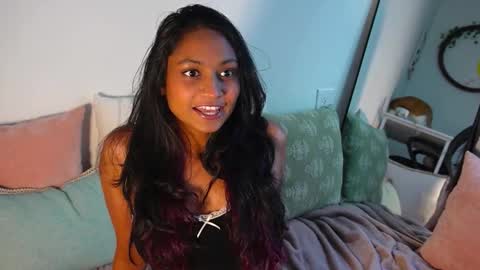 Zara online show from November 22, 2025, 5:01 pm