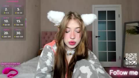 Lina online show from September 30, 2025, 10:09 am