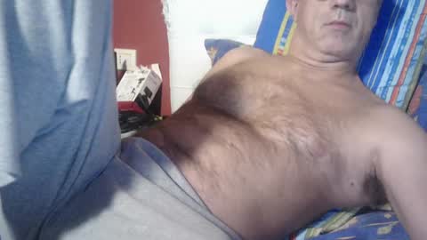 Snapshot of yahe2010 chatting on December 19, 2024, 1:28 am grillino online show from December 19, 2024, 1:28 am